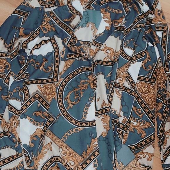 Button down blouse - Picture 2 of 2